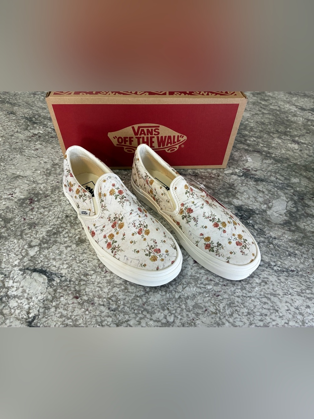 Women’s Vans Cream Slip-On Sneakers with Floral/Marshmallow  print - Picture 3 of 16